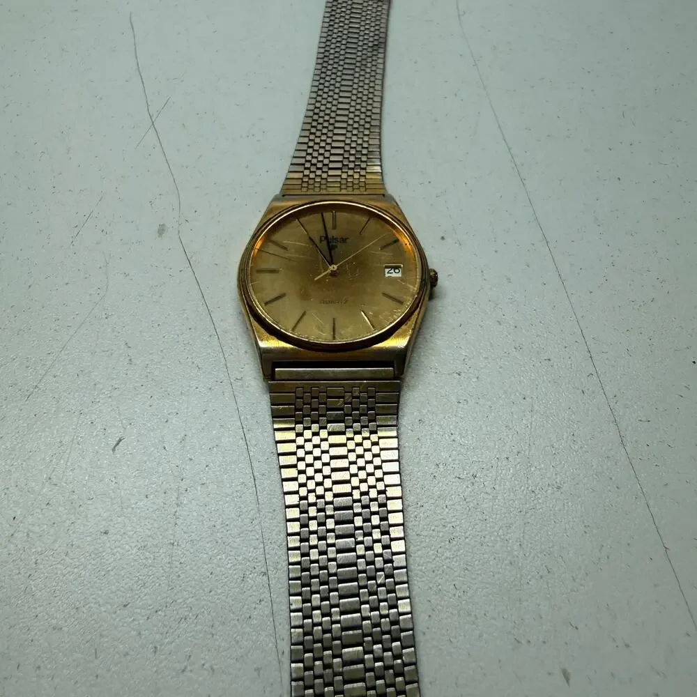 Gold Pulsar Quartz Watch